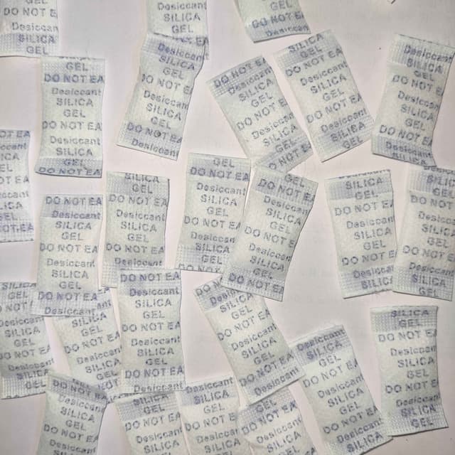 Silica Gel Pouches – How Do They Help in Securing Different Products?
